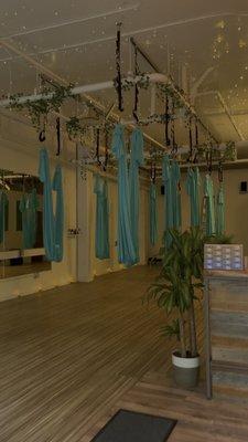 Great studio for aerial beginners!