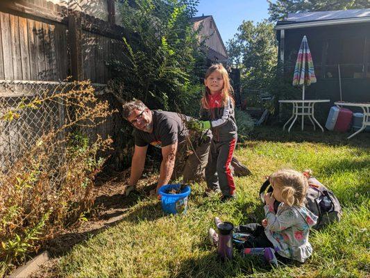 Volunteers for an ALH Ditch the Desk service day