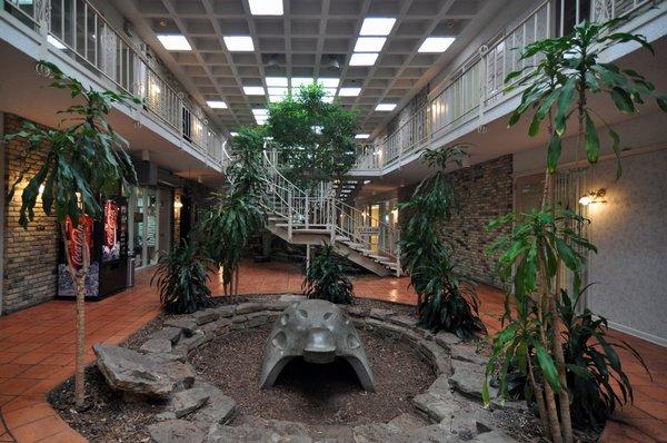 Eastlake Medical Building - interior courtyard