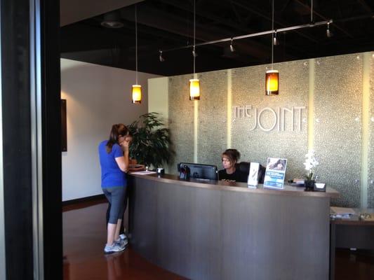 http://chiropractorphoenix-thejoint.com/moon-valley/