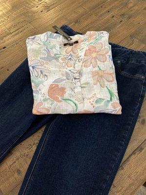 Slim station jean and CharlieB spring top