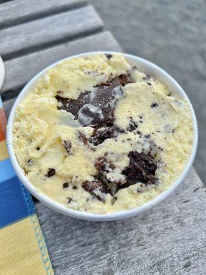 Caramelized cookies and cream