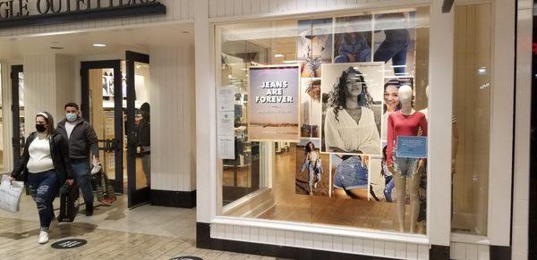 American Eagle Store