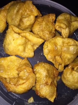 Fried wantons never disappoint!