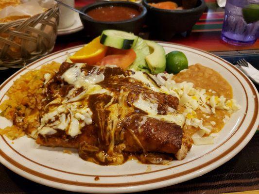 Enchiladas con Mole