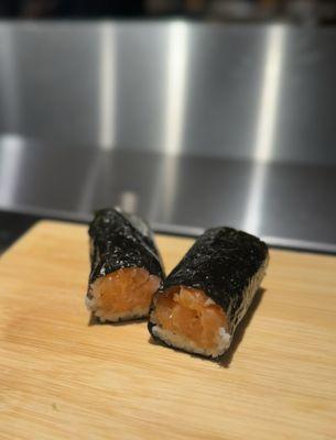 Salmon Handroll