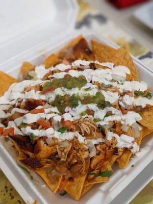 Nachos with pollo $10