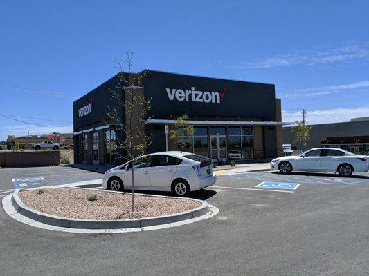 Newest Verizon store in Santa Fe