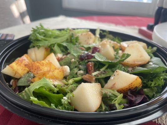 Pear Gorgonzola Salad