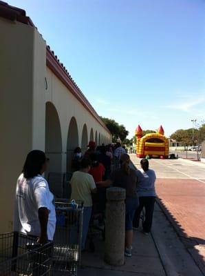 Line for entry into the case lot sale.