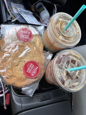 Cookies and two macchiatos, one with green apple!!