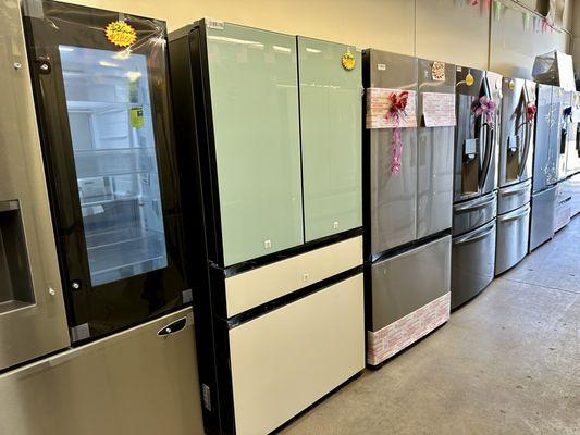 36" Width Refrigerators