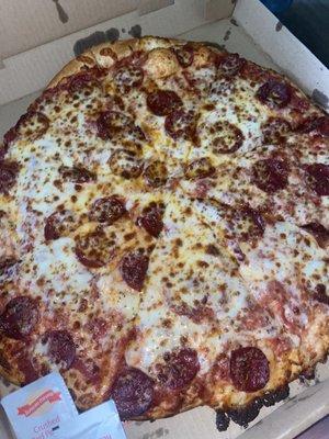 Extra large pepperoni pizza