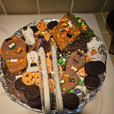 Haunted House Cookie and Spooky Treats