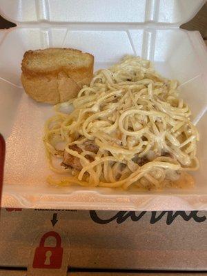 Chicken Alfredo with Garlic bread