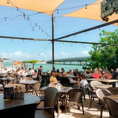 Waterfront views, amazing food and drinks!