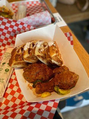 Nashville Hot Chicken & Waffles (BONE-IN)