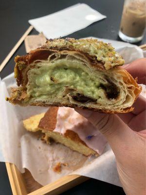 pistachio croissant