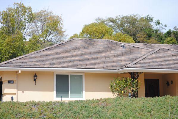 Beautiful Eagle Ponderosa Cascade Blend tile roof with a 1" stagger.