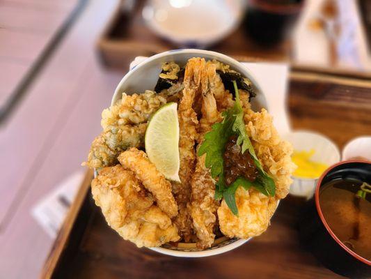 Special Tendon ( Shrimp, Chicken Tender,Squid,Lotus Root,Mushroom, Shishito Pepper,Poached Egg,Enoki,Fish Cake)