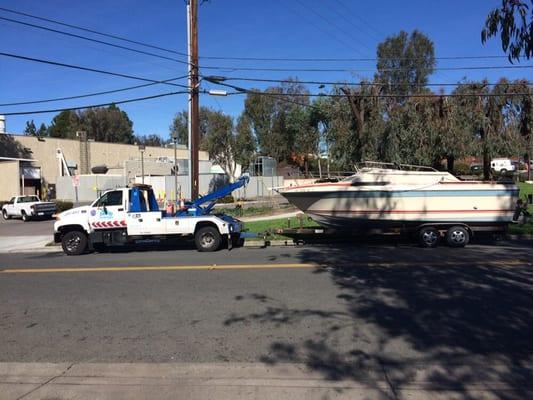 Towing a boat from Simi Valley to San Francisco!! We tow local and long distance!!!