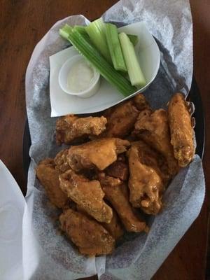 Wing with blue cheese hot sauce