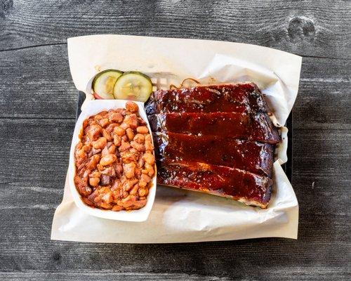 Slow smoked St Louis spareribs