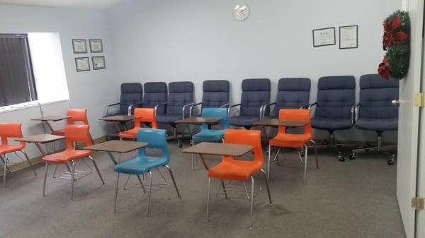 Large classroom with comfortable chairs