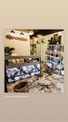 B|Bronzed™ Spray Tanning Lobby