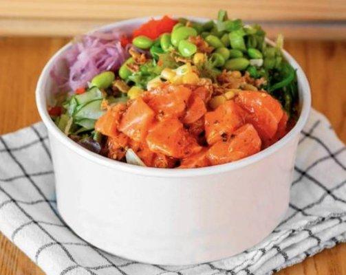 Spicy Salmon Poké Bowl