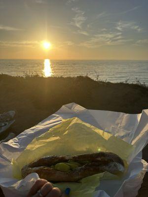 Sunset and pizza sandwich at Sunset Cliffs - is there anything better??