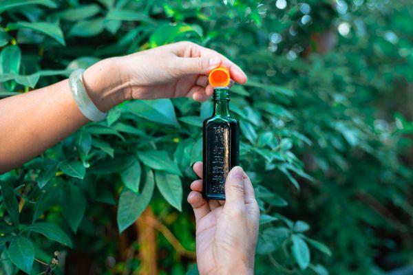 Traditional Chinese tinctures used in Lan's treatments