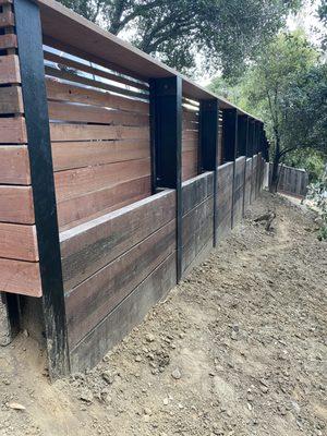 Retaining wall