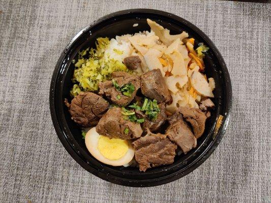 Beef Rice bowl with lotus root