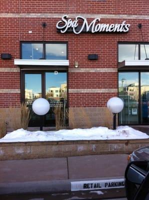 Main entrance, next to Jason Heiken Dentistry and Street Kitchen Asian Bistro (which sadly, is now closed).