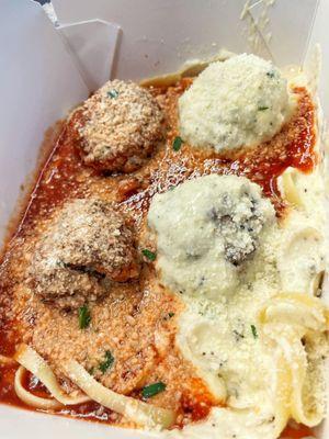 Classic Fettuccini & Balls Plate w/ 2 flavors meatballs & 2 flavors sauces