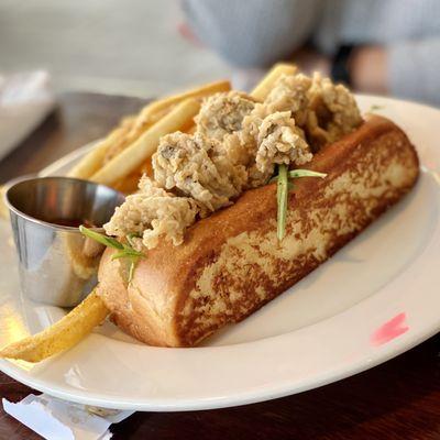 Oyster Po Boy with Tartar Sauce Plate