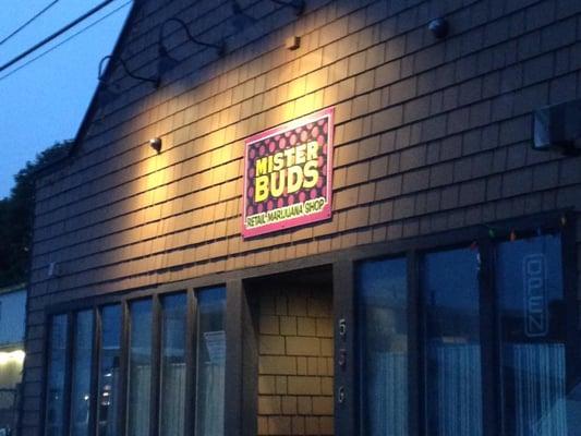 Port Angeles 21+ legal marijuana shop 2 blocks west of downtown