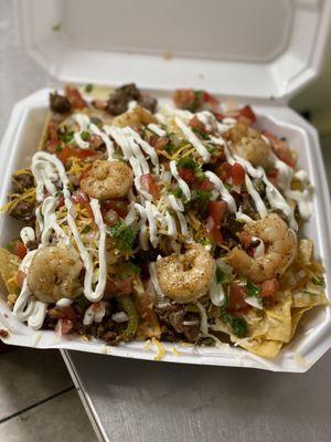 SHRIMP AND STEAK NACHOS