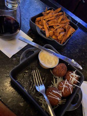 Delicious risotto cakes & sweet potato fries made just right!