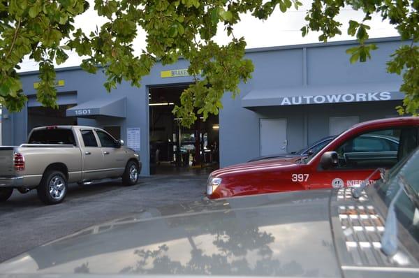 AutoWorks will provide you with an estimate for your car, van, or truck that reflects reasonable rates.