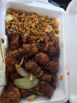 General Tso Chicken lunch special