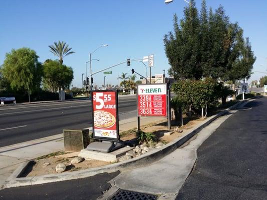 Welcome to 7-Eleven on Imperial and Shoemaker.