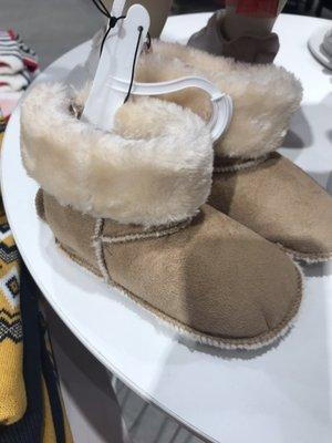 Uggy like slippers for tots.