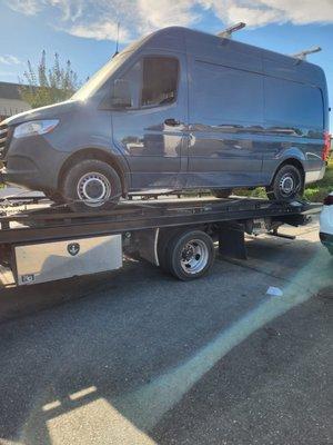 Amazon sprinter van towing service