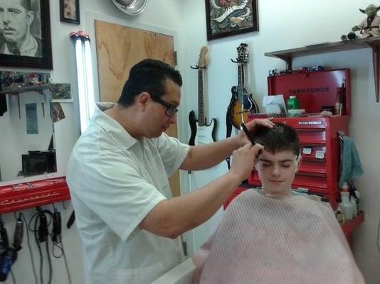 Great place. Steve does a wonderful job on classic hairstyles for men. I took my son, and my wife loved his haicut!