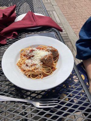 Spaghetti and meatballs.   This was a good tasteful dish.