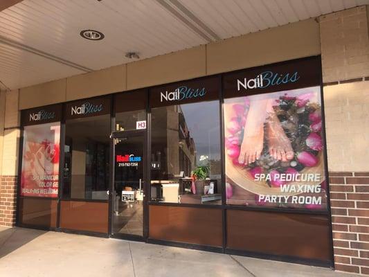 Nail Bliss located at Barn Plaza