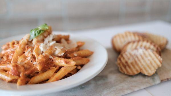 Penne Maria- Penne, Chicken, Mushroom, Mozzarella Cheese, Spicy pink sauce.