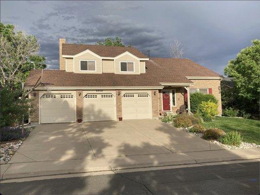 Closed my house at Canyon Title! Great team to work with and handle a closing!